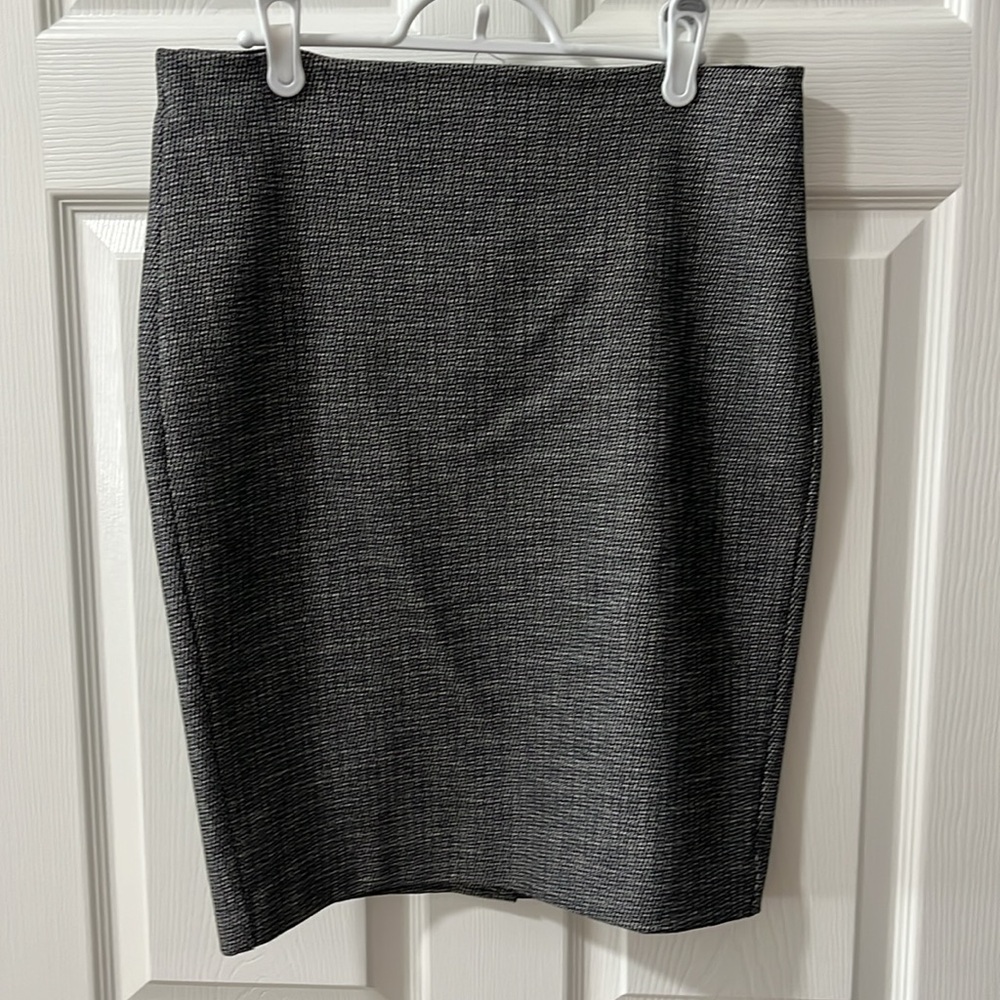 Le Chateau Gray Ruched Pencil Skirt Knee-Length